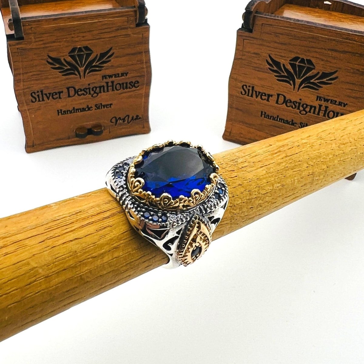 Men's Blue Sapphire Stone Silver Ring - TryAladdin