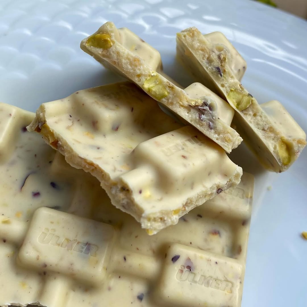 Ulker | White Square Chocolate with Sobyet Baklava - TryAladdin