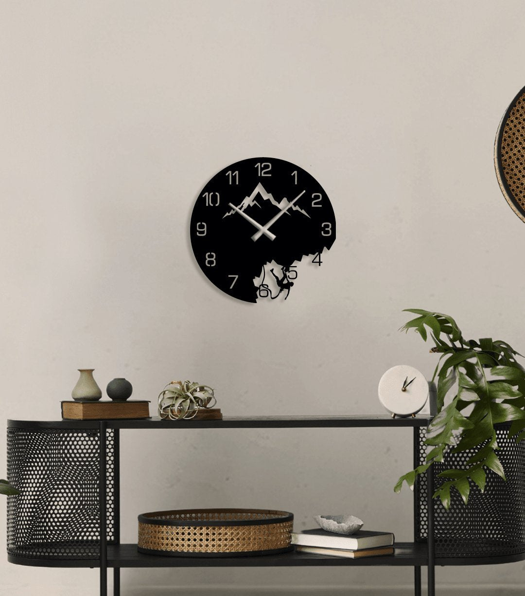 NR Dizayn | Climber Decorative Metal Wall Clock - TryAladdin